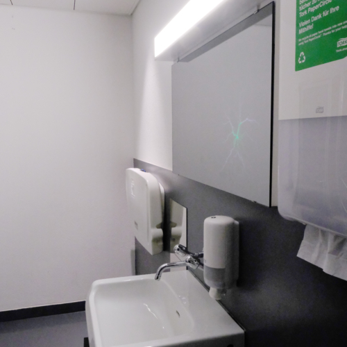 11891 Blitzspiegel Damen 2 OG Turm1